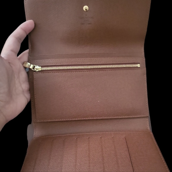 Wallet - Picture 3 of 5